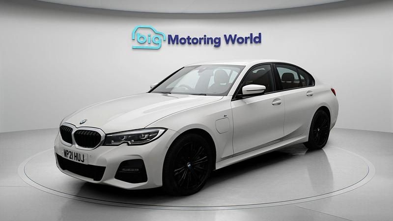 Used BMW 330e M Sport 292 HP (214 kW) 2021 White Sedan