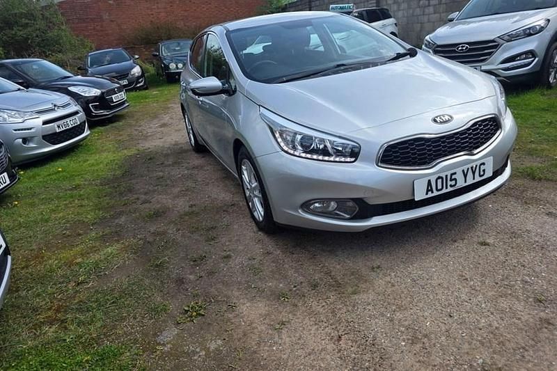 Used Kia Ceed 2015 Silver Hatchback