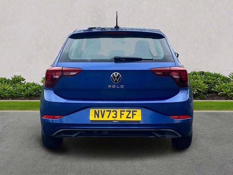 Used VW Polo Life 80 HP (58 kW) 2023 Blue Hatchback