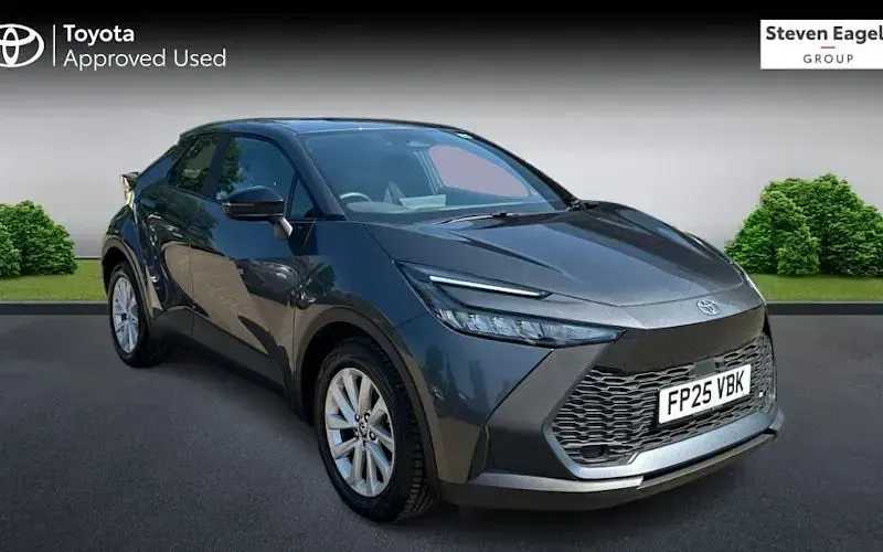 Used Toyota C-HR 140 HP (102 kW) 2025 SUV