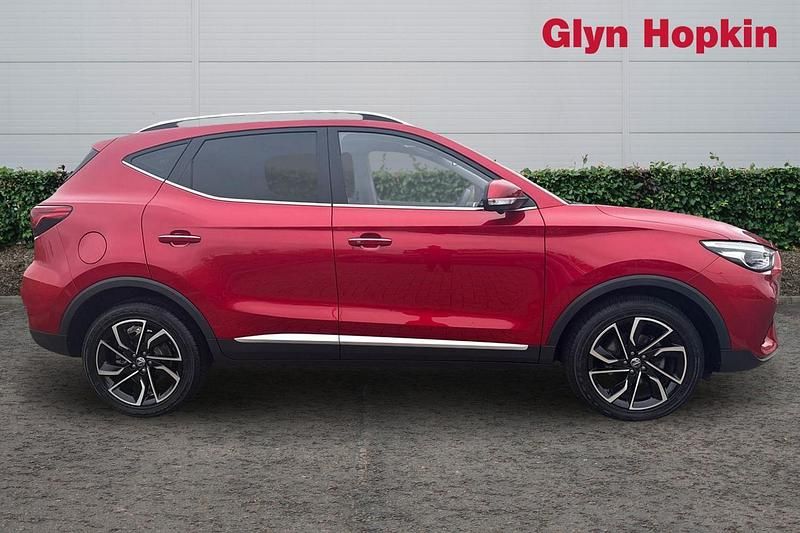 Used MG ZS Exclusive 2024 Red Hatchback