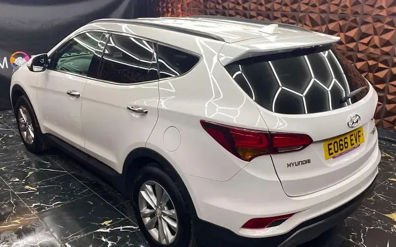 Used Hyundai Santa Fe Premium 200 HP (147 kW) 2016 White SUV