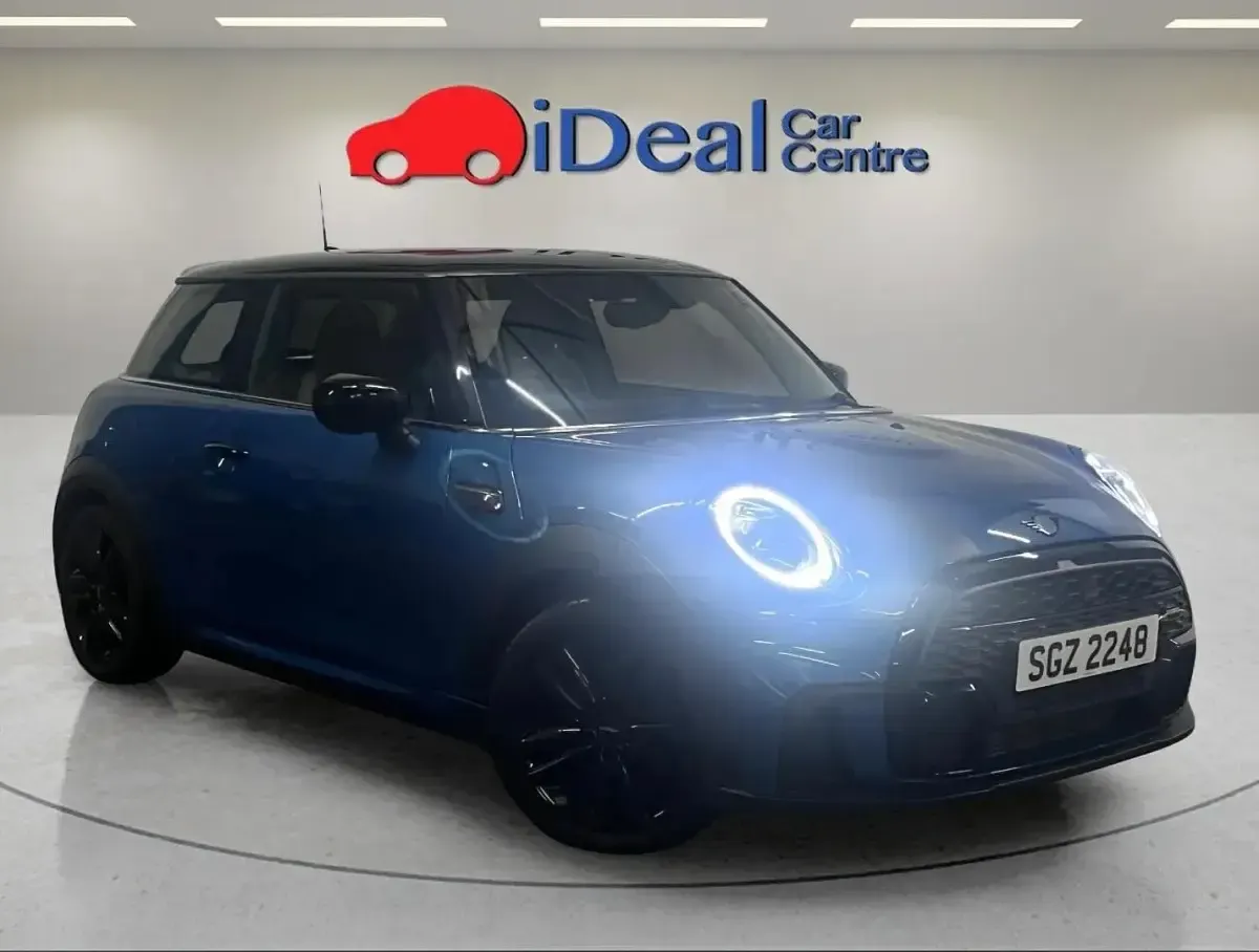 Usado Mini Cooper Hatch 2021 Azul Utilitario