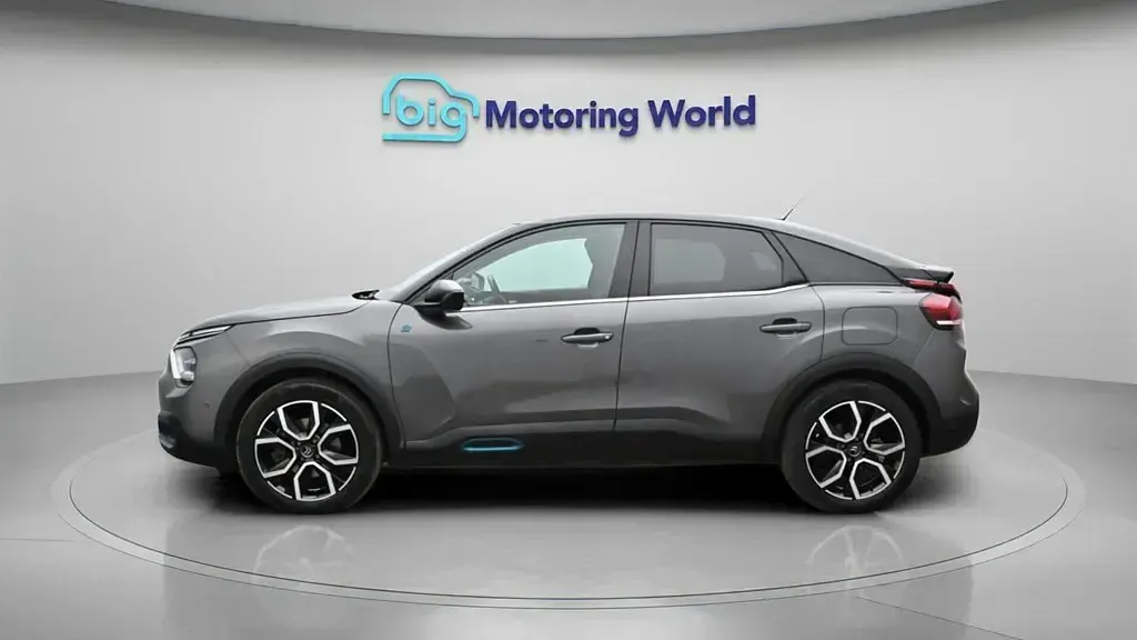 Begagnad Citroën e-C4 Shine 100 kW (136 HK) 2021 Halvkombi