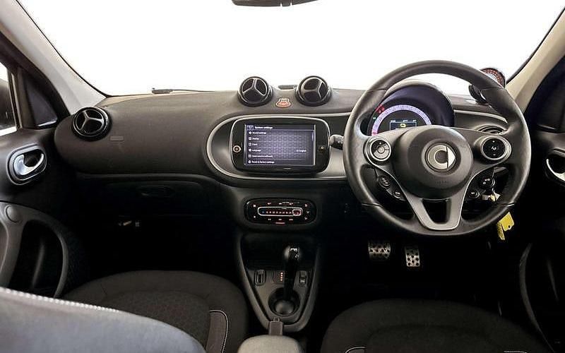 Used Smart ForFour Electric Drive Premium 60 kW (82 HP) 2022 Black Hatchback