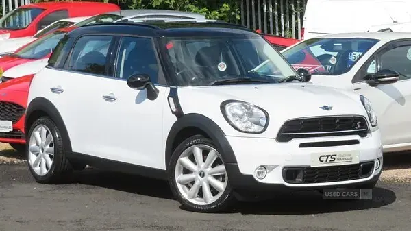 Used Mini Cooper S 2015 White Hatchback