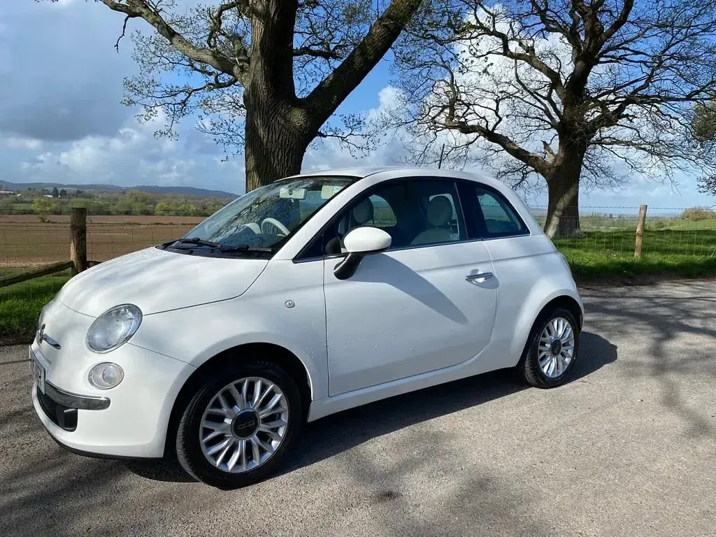 Used Fiat 500 Pop Star 69 HP (50 kW) 2015 White Hatchback