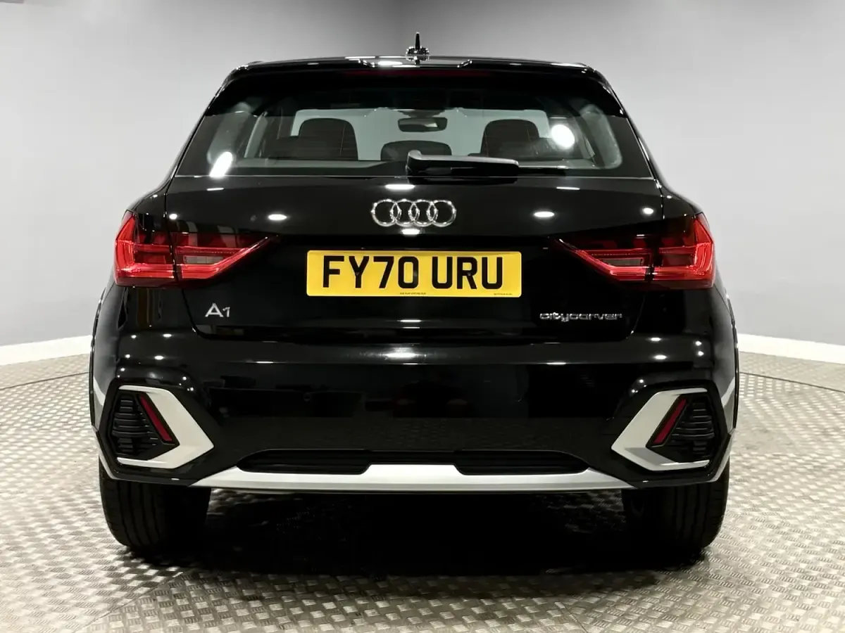 Used Audi A1 Advanced 116 HP (85 kW) 2020 Black SUV