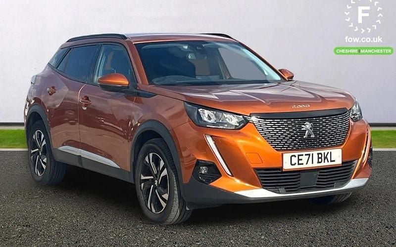 Usado Peugeot 2008 Allure Premium 110 HP (80 kW) 2021 SUV