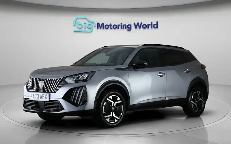 Usado Peugeot 2008 Allure 131 HP (96 kW) 2025 SUV