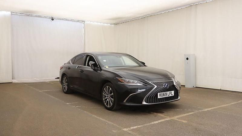 Black Used 2019 Lexus ES300H Sedan | £23,490 (Fair price) - Image 1/4