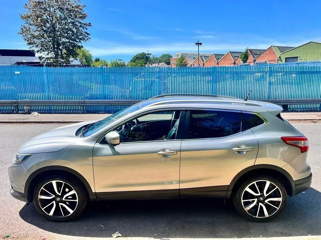 Used Nissan Qashqai S 130 HP (95 kW) 2017 Silver SUV