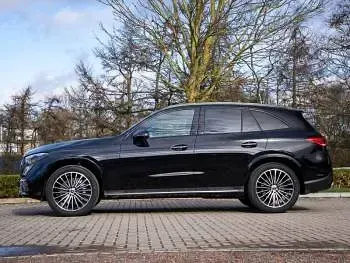 New Mercedes GLC300 AMG Line Premium Plus 258 HP (189 kW) 2025 Black SUV