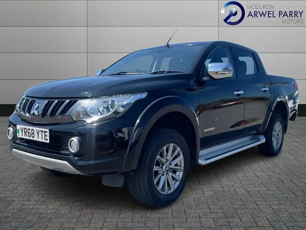 Used Mitsubishi L200 Warrior 2018 Black Pickup