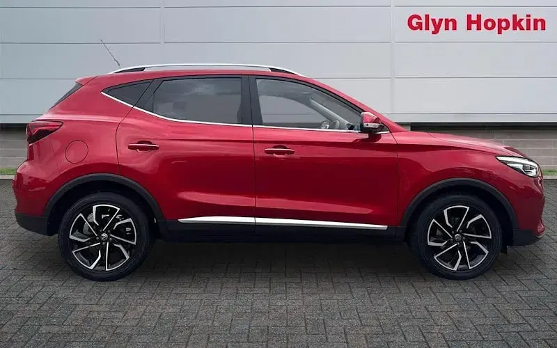 Used MG ZS Exclusive 106 HP (77 kW) 2023 Red SUV