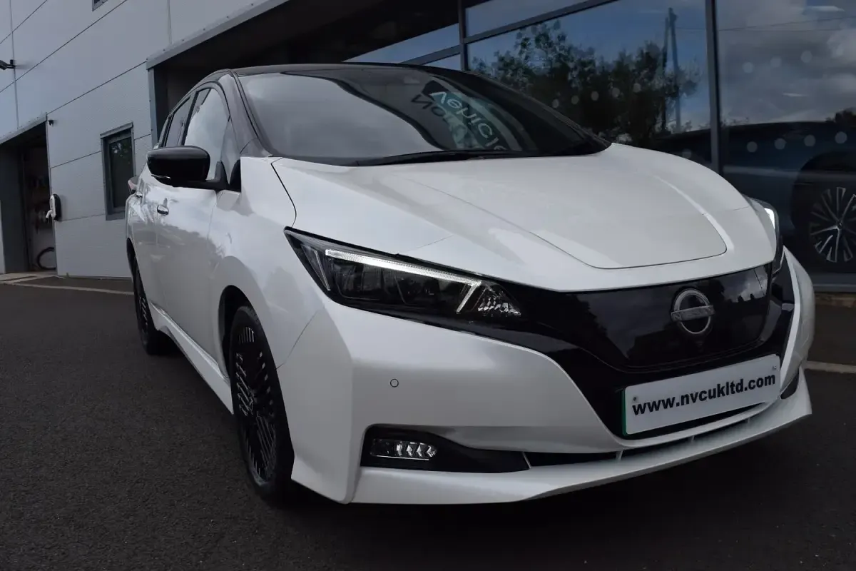 Used Nissan Leaf Tekna 110 kW (150 HP) 2024 White Hatchback