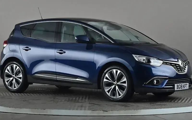 Used Renault Scenic E-Tech Dynamique 140 HP (102 kW) 2018 MPV