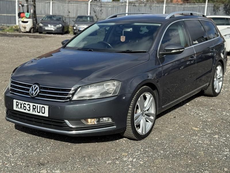 Usado VW Passat Sport 177 HP (130 kW) 2013 Cinzento Carrinha