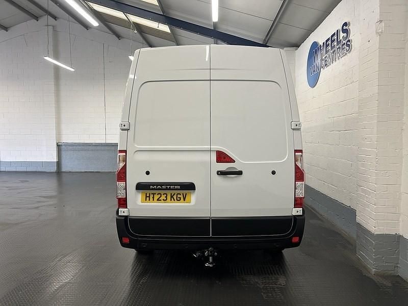Używany Renault Master Business 2023 Biały Minivan