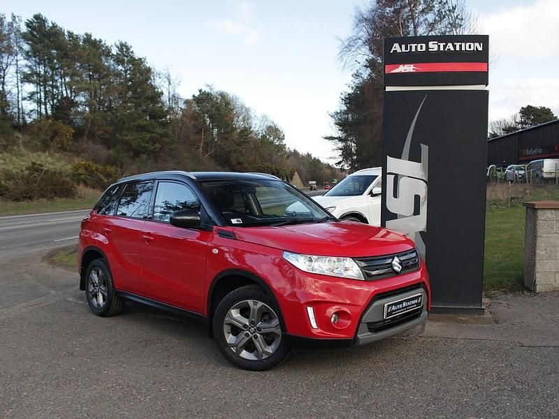 Used Suzuki Vitara SZ-T 120 HP (88 kW) 2016 Red/black SUV