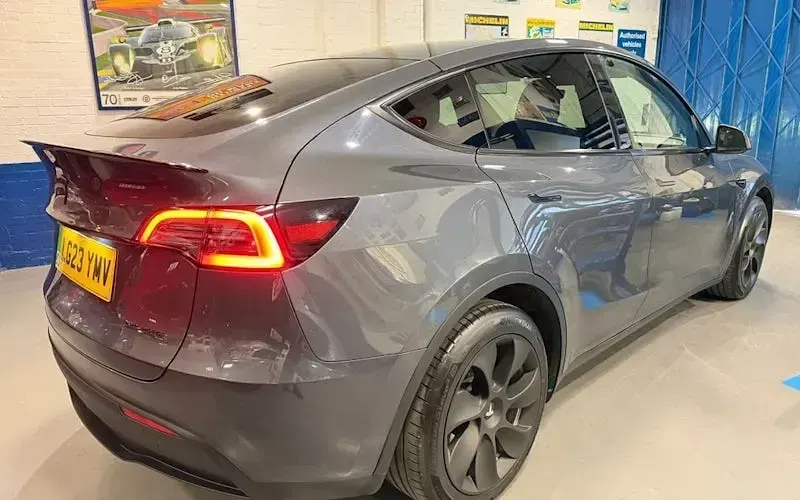 Used Tesla Model Y Long Range AWD 286 kW (389 HP) 2025 SUV