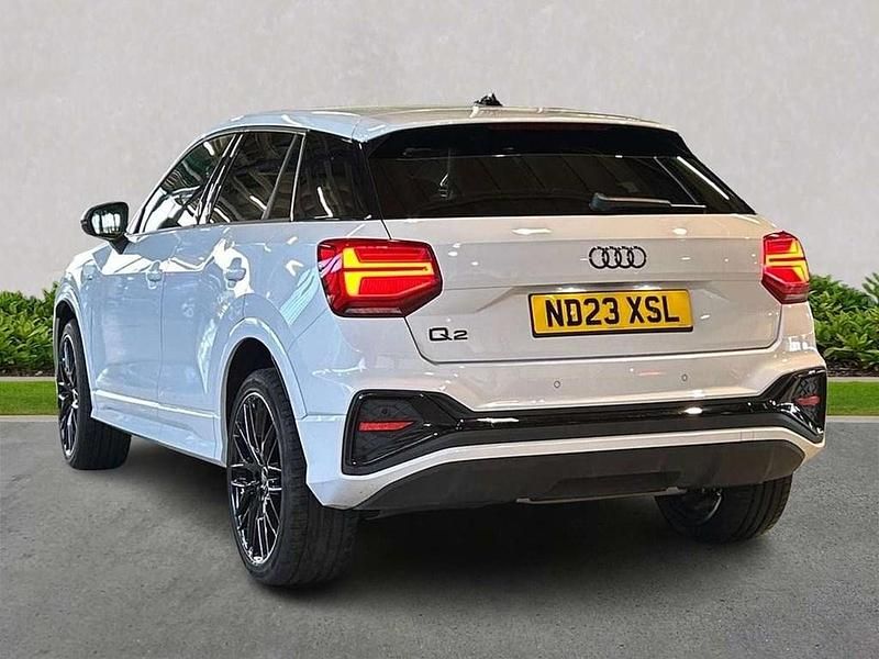 Used Audi Q2 Black Edition 150 HP (110 kW) 2023 White SUV