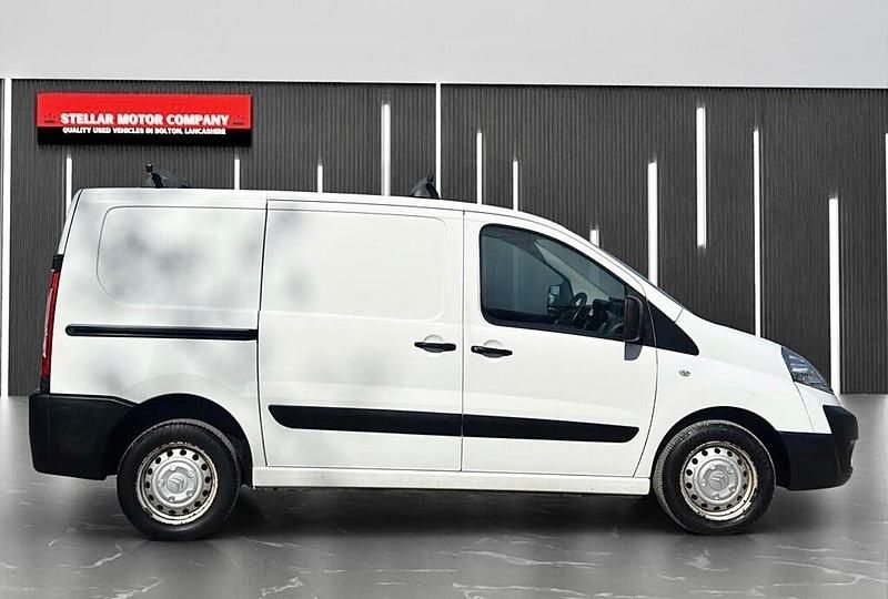 Usado Citroën Dispatch 90 HP (66 kW) 2015 Branco Monovolume