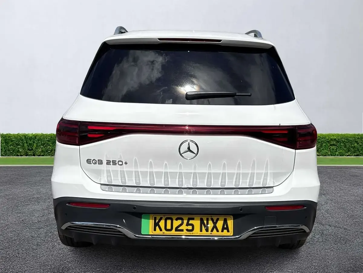 Used Mercedes EQB250+ AMG Line Premium 139 kW (190 HP) 2025 White SUV