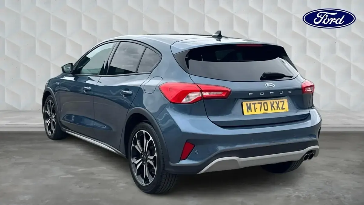 Used Ford Focus Active X 120 HP (88 kW) 2020 Blue Hatchback