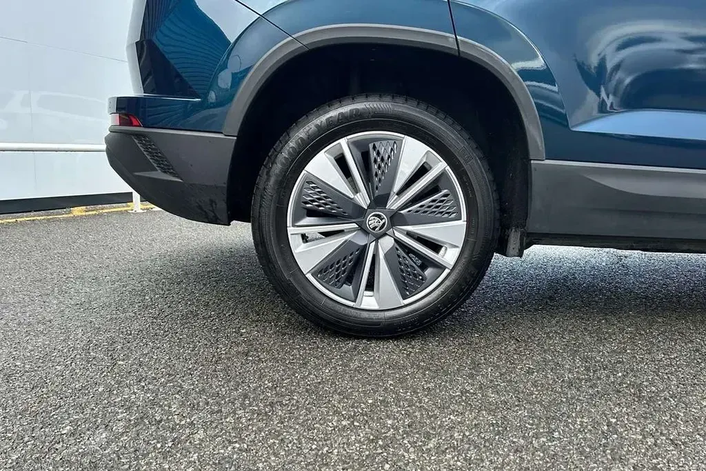 Second-hand Skoda Karoq SE Drive 147 CP (108 kW) 2023 Albastru SUV