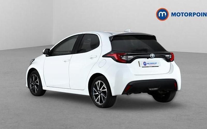 Used Toyota Yaris Hybrid Design 116 HP (85 kW) 2026 Hatchback