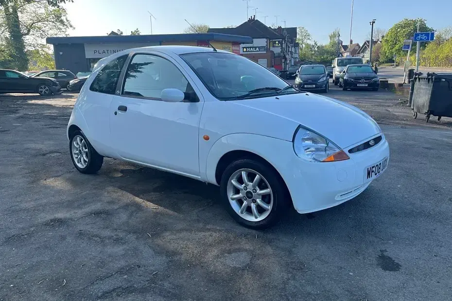 Used Ford Ka Zetec 70 HP (51 kW) 2008 White Hatchback