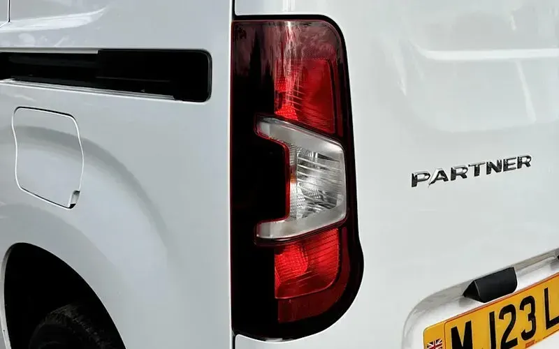 Used Peugeot Partner Premium 102 HP (75 kW) 2023 White MPV