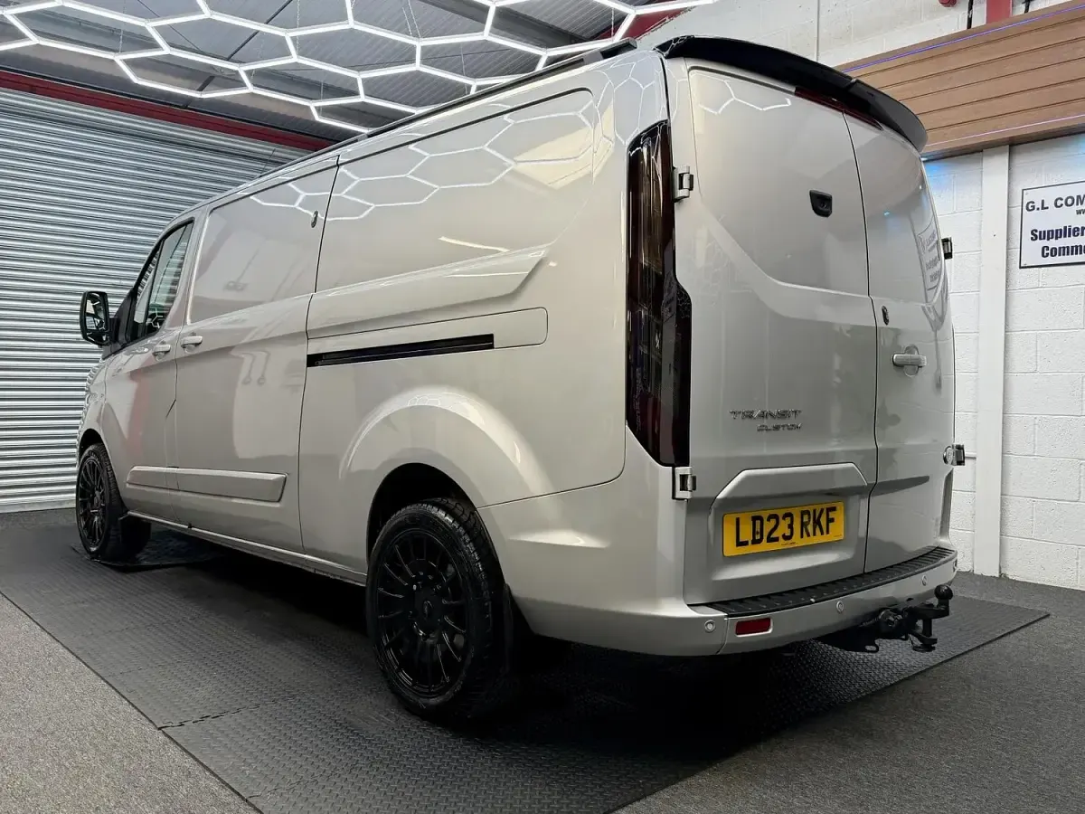 Used Ford Transit Custom Limited 130 HP (95 kW) 2023 Silver Van