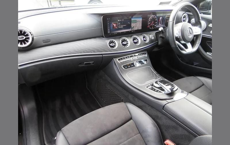 Used Mercedes E400 AMG Line Premium Plus 334 HP (245 kW) 2019 Black Cabriolet