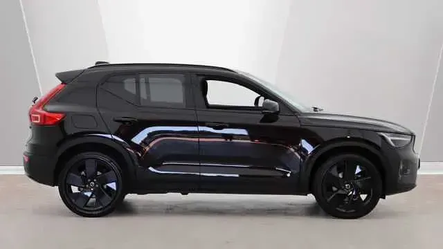 Used Volvo XC40 Plus 163 HP (119 kW) 2025 SUV