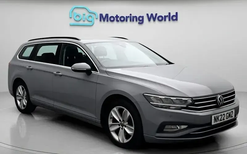 Used VW Passat SE 150 HP (110 kW) 2022 Estate