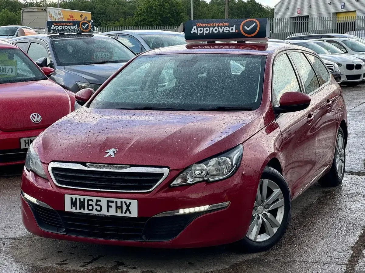 Käytetty Peugeot 308 SW Active 120 HP (88 kW) 2015 Punainen Farmari
