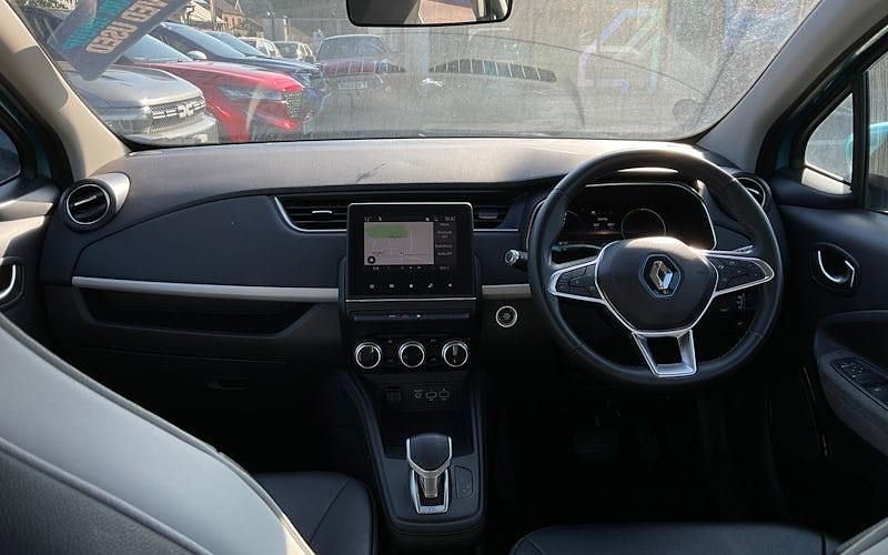 Used Renault Zoe Iconic 80 kW (109 HP) 2021 Hatchback