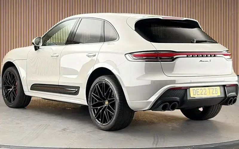 Used Porsche Macan 379 HP (278 kW) 2025 SUV