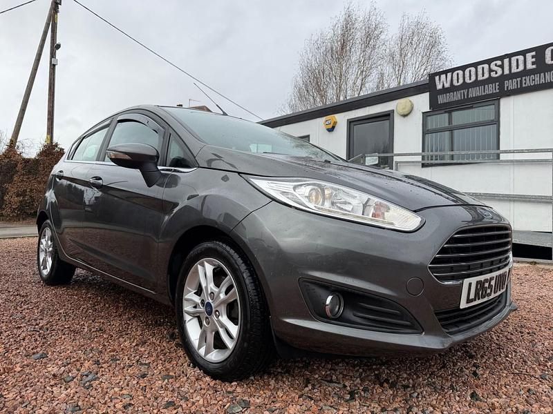 Used Ford Fiesta Zetec 82 HP (60 kW) 2015 Grey Hatchback