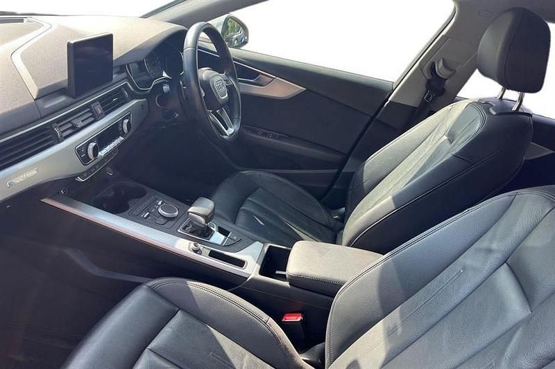 Używany Audi A4 Allroad Comfort 190 KM (139 kW) 2018 Biały Kombi