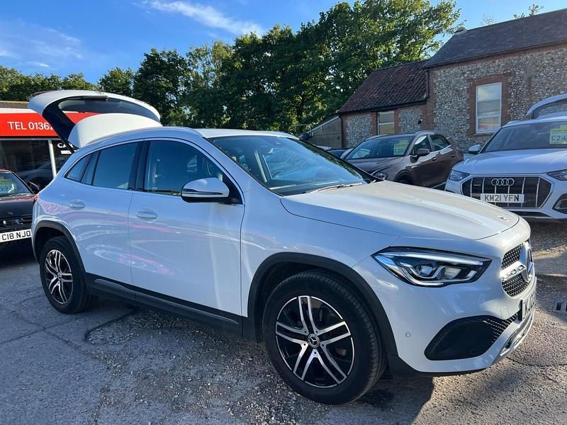 White Used 2023 Mercedes GLA200 Executive SUV | £25,995 (Fair price) - Image 1/3