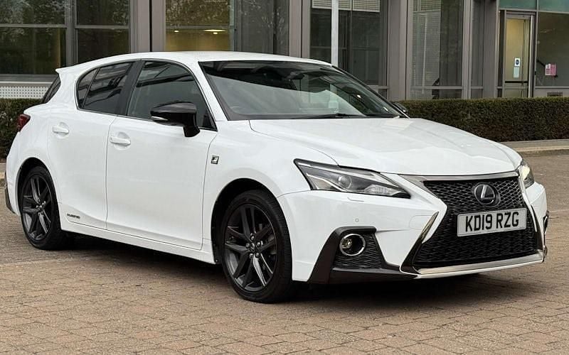 Usado Lexus CT200h Sport Line 136 CV (100 kW) 2019 Utilitario
