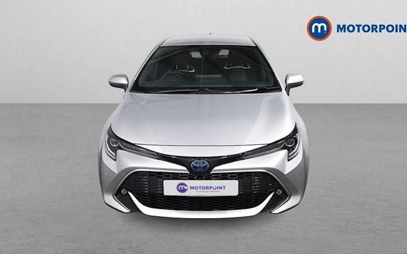Usado Toyota Corolla 122 CV (89 kW) 2021 Plateado Utilitario