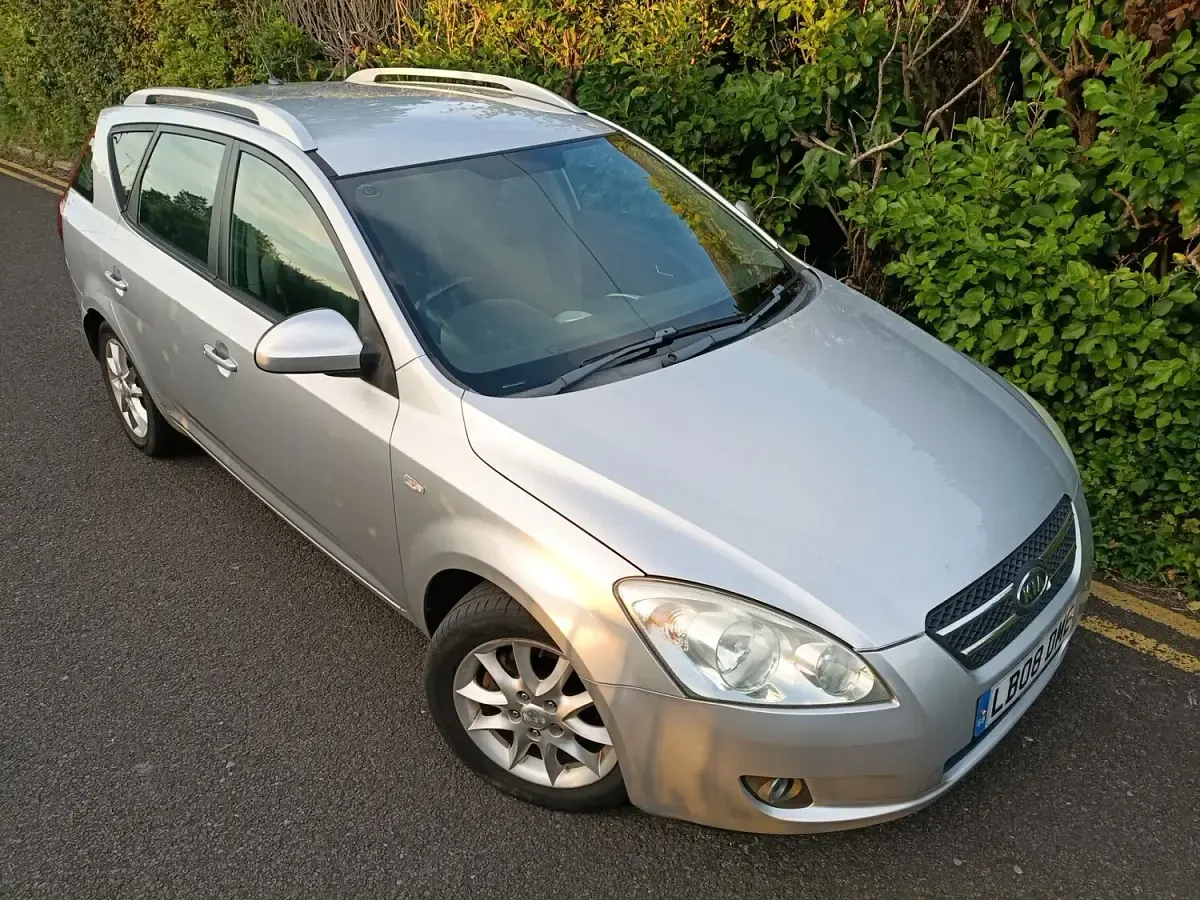 Used Kia Ceed 2008 Silver Hatchback
