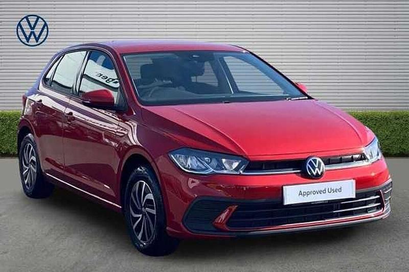 Used VW Polo Life 95 HP (69 kW) 2023 Red Hatchback