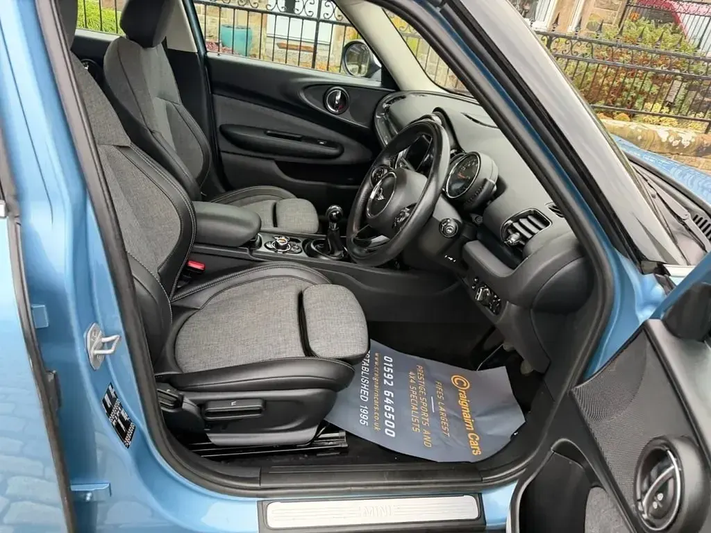 Usado Mini Cooper Clubman 136 CV (100 kW) 2017 Azul Familiar