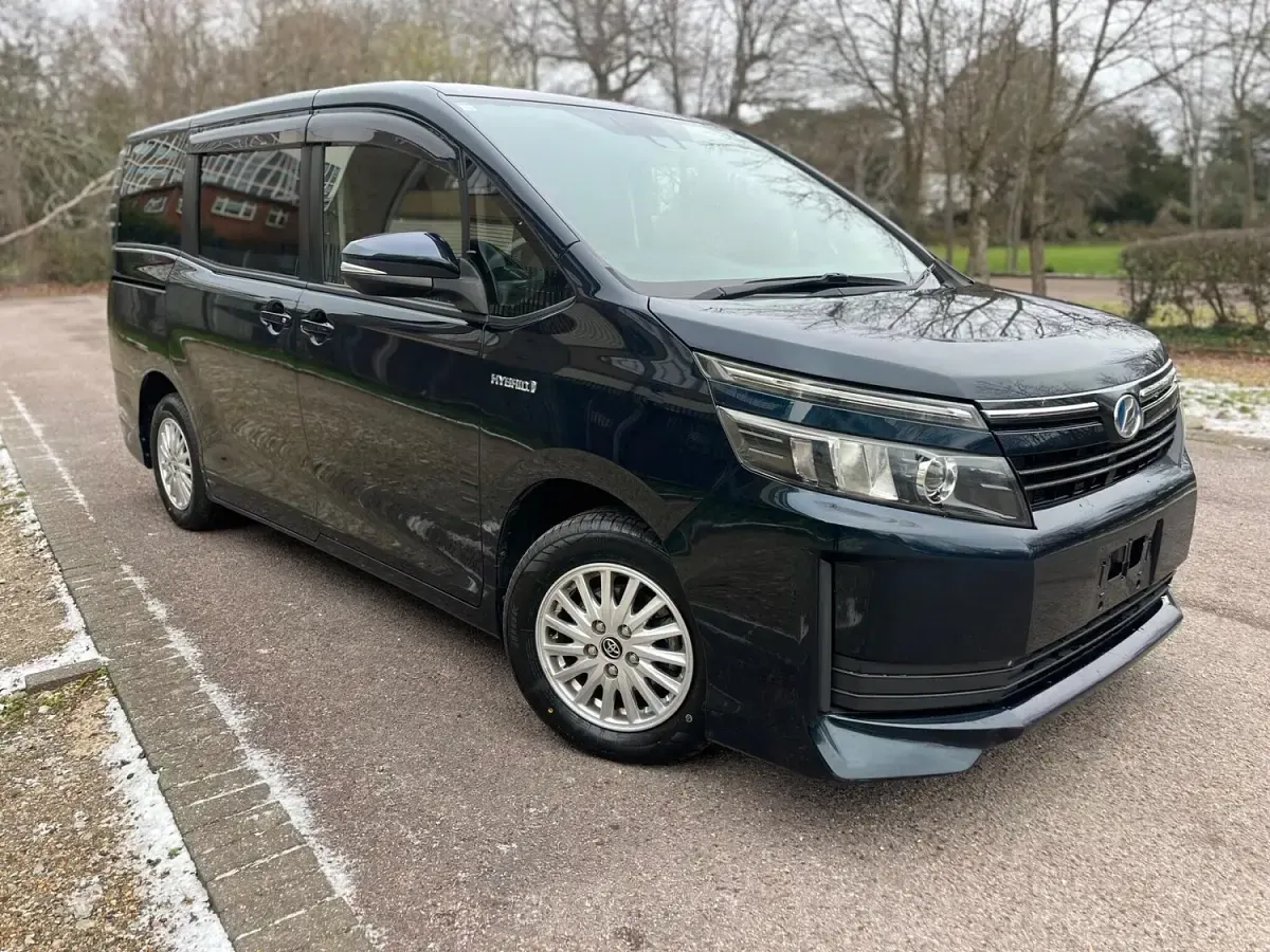 Used Toyota Voxy 2026 Blue