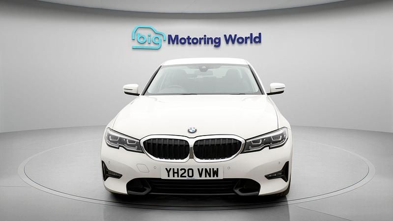 Used BMW 320 Sport Line 184 HP (135 kW) 2020 White Sedan